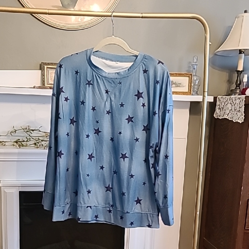 Blue Star Patterned Sweatshirt